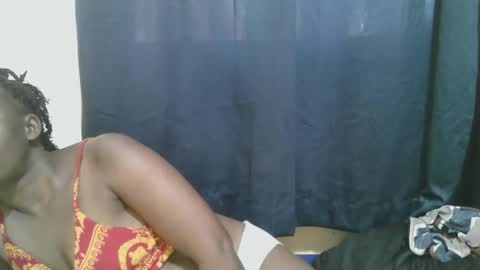 Snapshot of naughty_slender2 chatting on November 15, 2025, 4:43 am jn online show from November 15, 2025, 4:43 am