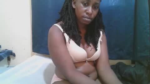 Snapshot of naughty_slender2 chatting on November 24, 2025, 7:19 am jn online show from November 24, 2025, 7:19 am