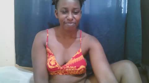 Snapshot of naughty_slender2 chatting on November 28, 2025, 8:17 am jn online show from November 28, 2025, 8:17 am