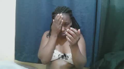 Snapshot of naughty_slender2 chatting on November 29, 2025, 2:58 am jn online show from November 29, 2025, 2:58 am