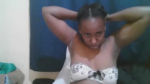 Snapshot of naughty_slender2 chatting on December 17, 2025, 5:41 pm jn online show from December 17, 2025, 5:41 pm