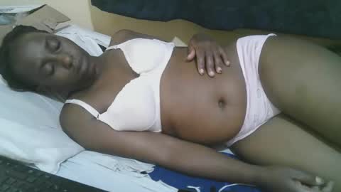 Snapshot of naughty_slender2 chatting on December 22, 2025, 1:13 am jn online show from December 22, 2025, 1:13 am