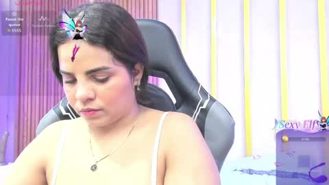 Stefany online show from May 7, 2026, 2:06 am