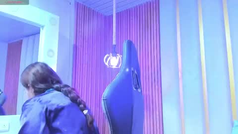 Stefany online show from May 10, 2026, 1:55 am