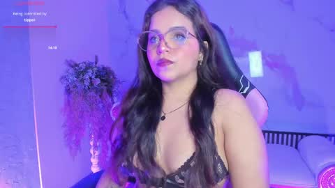 Stefany online show from May 18, 2026, 1:35 am