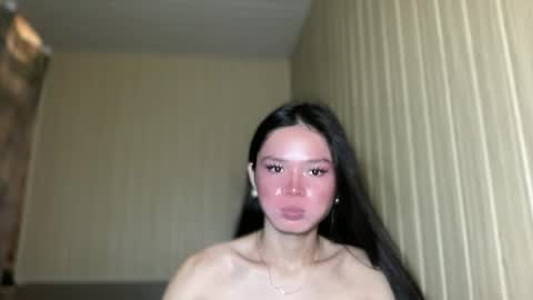 Snapshot of naughty_yuuna chatting on May 12, 2026, 5:32 pm naughty_yuuna online show from May 12, 2026, 5:32 pm