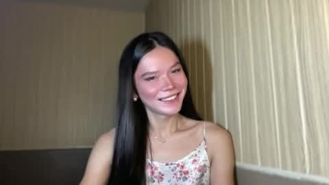 Snapshot of naughty_yuuna chatting on May 14, 2026, 4:25 pm naughty_yuuna online show from May 14, 2026, 4:25 pm