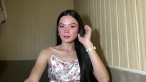 Snapshot of naughty_yuuna chatting on May 20, 2026, 12:33 pm naughty_yuuna online show from May 20, 2026, 12:33 pm