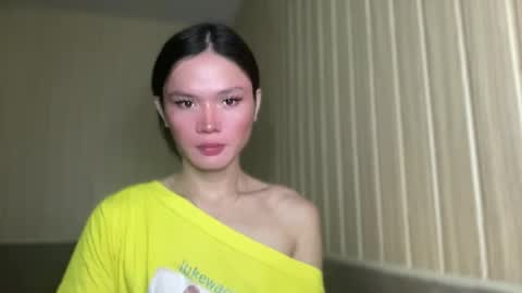 Snapshot of naughty_yuuna chatting on May 25, 2026, 5:30 pm naughty_yuuna online show from May 25, 2026, 5:30 pm