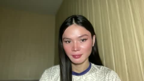 Snapshot of naughty_yuuna chatting on May 27, 2026, 12:46 pm naughty_yuuna online show from May 27, 2026, 12:46 pm
