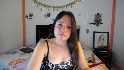 Snapshot of naughtygirl_mmm chatting on February 7, 2025, 6:13 pm Valeria online show from February 7, 2025, 6:13 pm