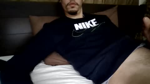 naughtyguy556677 online show from May 6, 2026, 3:24 am