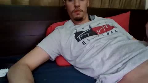naughtyguy556677 online show from May 19, 2026, 1:11 am