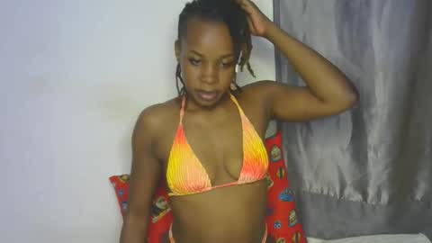 Snapshot of naughtyie chatting on September 18, 2025, 7:16 pm naughtyie online show from September 18, 2025, 7:16 pm