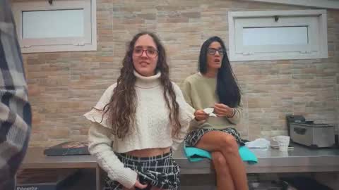 Snapshot of naughtyluxe chatting on September 29, 2025, 8:30 am ANDREA STEPH MIKE online show from September 29, 2025, 8:30 am