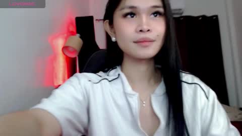 Snapshot of naughtymira888 chatting on September 20, 2025, 11:33 am your girlfriend mira online show from September 20, 2025, 11:33 am