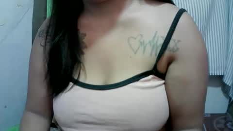 Snapshot of naughtymom_33 chatting on March 4, 2026, 1:28 pm naughtymom_33 online show from March 4, 2026, 1:28 pm