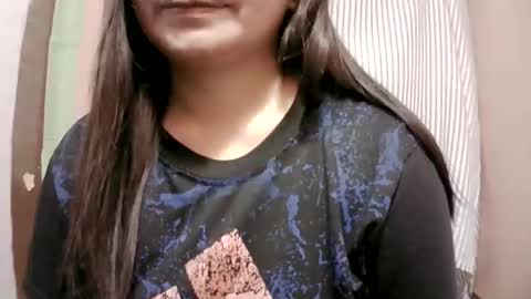 Snapshot of naughtymom_33 chatting on March 18, 2026, 9:40 pm naughtymom_33 online show from March 18, 2026, 9:40 pm