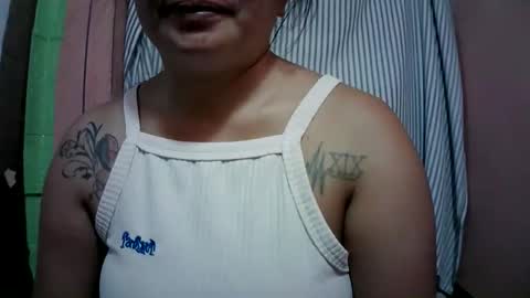 Snapshot of naughtymom_33 chatting on March 27, 2026, 11:04 pm naughtymom_33 online show from March 27, 2026, 11:04 pm