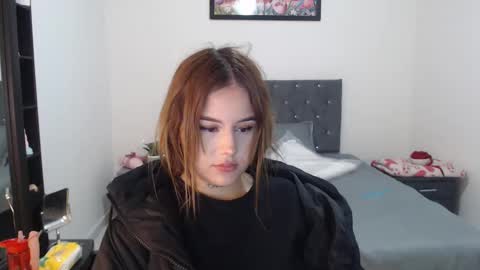 naughtyplayass online show from October 23, 2025, 7:01 pm