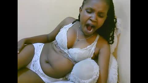 naughtyqueen online show from October 26, 2025, 1:33 am