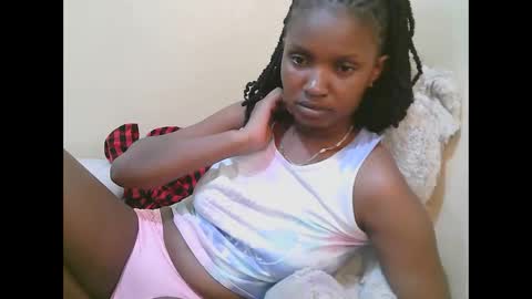 naughtyqueen online show from October 27, 2025, 9:02 am