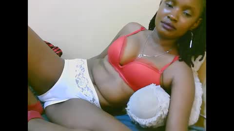 naughtyqueen online show from October 28, 2025, 11:18 pm