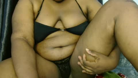 naughtyslut02 online show from June 15, 2026, 3:42 am