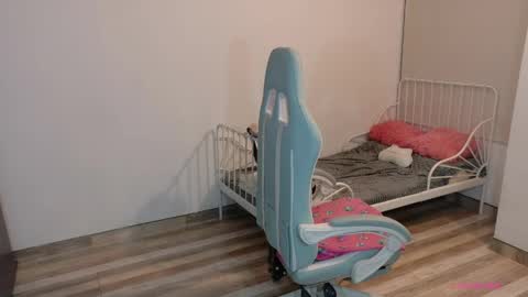 sabrina online show from April 11, 2026, 3:22 am