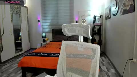 JAY online show from October 8, 2025, 5:05 am