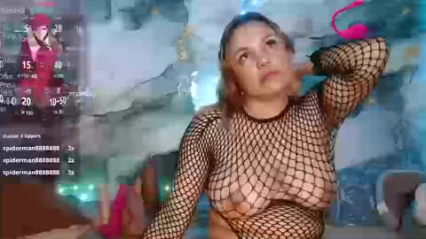 NAUYGTYQUEEN online show from March 19, 2026, 1:20 am