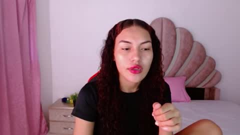 Snapshot of naya_fox1 chatting on February 3, 2026, 6:35 pm naya_fox1 online show from February 3, 2026, 6:35 pm