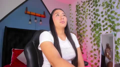 nayla_pierce online show from May 2, 2026, 12:32 pm