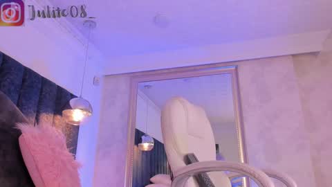Snapshot of naylapot_ chatting on January 10, 2025, 2:34 pm Juli online show from January 10, 2025, 2:34 pm