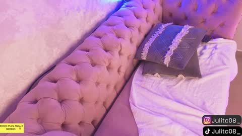 Snapshot of naylapot_ chatting on January 17, 2025, 1:35 pm Juli online show from January 17, 2025, 1:35 pm