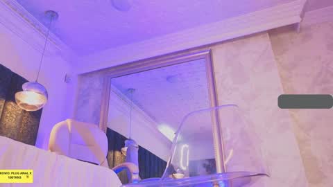 Snapshot of naylapot_ chatting on January 22, 2025, 2:14 pm Juli online show from January 22, 2025, 2:14 pm