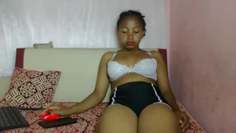 Snapshot of nayrah12 chatting on December 2, 2025, 9:10 pm nayrah12 online show from December 2, 2025, 9:10 pm