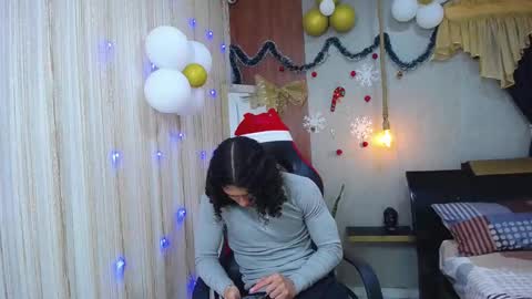 Snapshot of nazper_2 chatting on November 30, 2025, 4:33 pm NAZPER online show from November 30, 2025, 4:33 pm