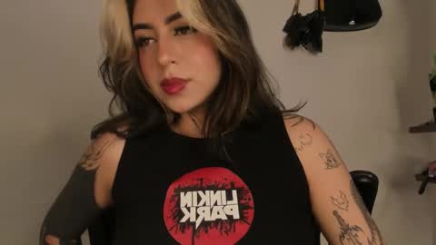 Snapshot of nazzz10 chatting on March 9, 2026, 1:37 pm nazzz10 online show from March 9, 2026, 1:37 pm