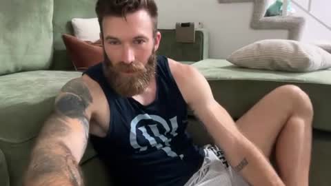 Snapshot of nb913 chatting on July 9, 2026, 5:06 pm Drew online show from July 9, 2026, 5:06 pm