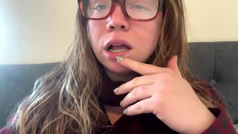 Snapshot of nealiana96 chatting on December 2, 2024, 7:49 pm Nealiana online show from December 2, 2024, 7:49 pm