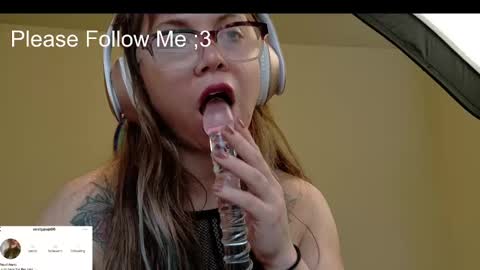 Snapshot of nealiana96 chatting on February 3, 2025, 9:50 pm Nealiana online show from February 3, 2025, 9:50 pm