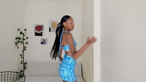 Snapshot of neary_ chatting on December 19, 2025, 12:34 pm NEARY online show from December 19, 2025, 12:34 pm