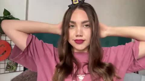 Snapshot of nebulahaven chatting on October 28, 2025, 6:54 pm nebulahaven online show from October 28, 2025, 6:54 pm