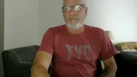 Snapshot of neckdown12 chatting on February 14, 2026, 9:11 pm neckdown12 online show from February 14, 2026, 9:11 pm