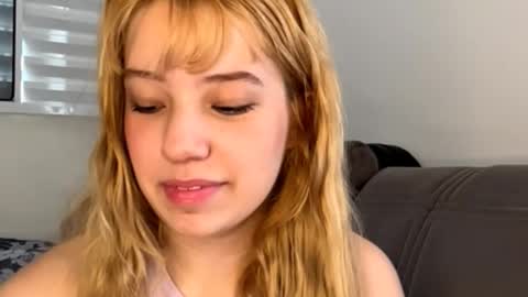 Snapshot of necoleangelou chatting on February 26, 2026, 4:17 pm Emma online show from February 26, 2026, 4:17 pm