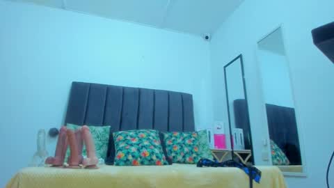 Snapshot of neferet_opal chatting on October 22, 2025, 11:04 pm neferet_opal online show from October 22, 2025, 11:04 pm