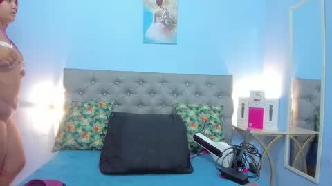 Snapshot of neferet_opal chatting on November 15, 2025, 12:08 am neferet_opal online show from November 15, 2025, 12:08 am