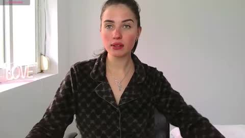 Snapshot of neferutt chatting on March 5, 2026, 11:06 am Neferutt online show from March 5, 2026, 11:06 am