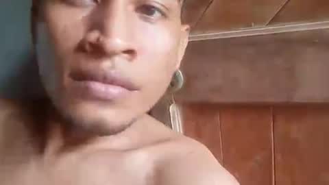 Snapshot of negrett_ chatting on June 22, 2026, 7:11 pm negrett_ online show from June 22, 2026, 7:11 pm